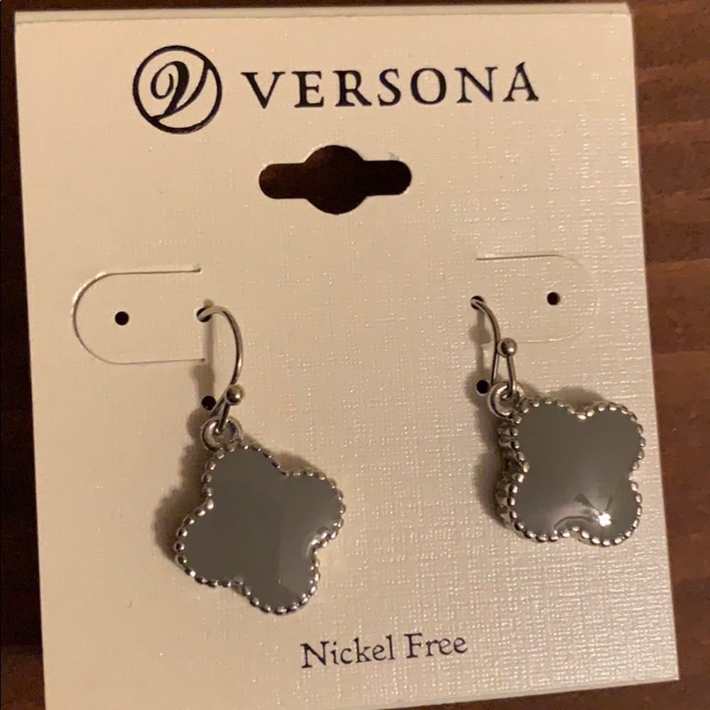 Versona earrings
